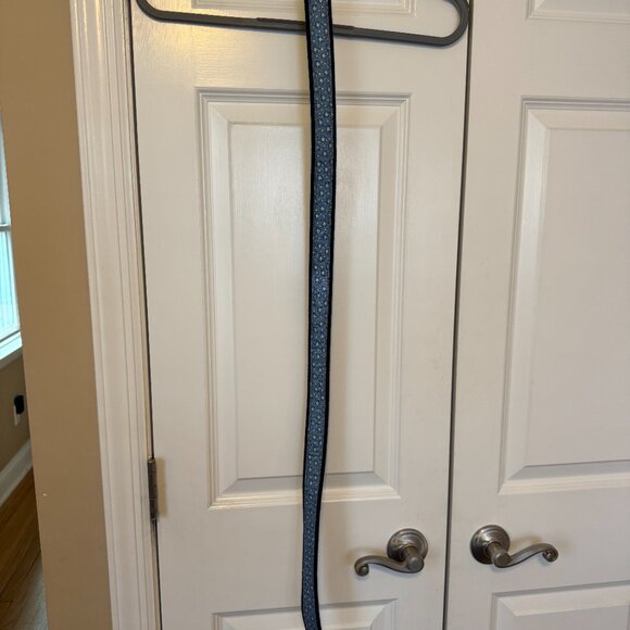 Vineyard Vines Mens Crab Belt Size Medium - Picture 2 of 3